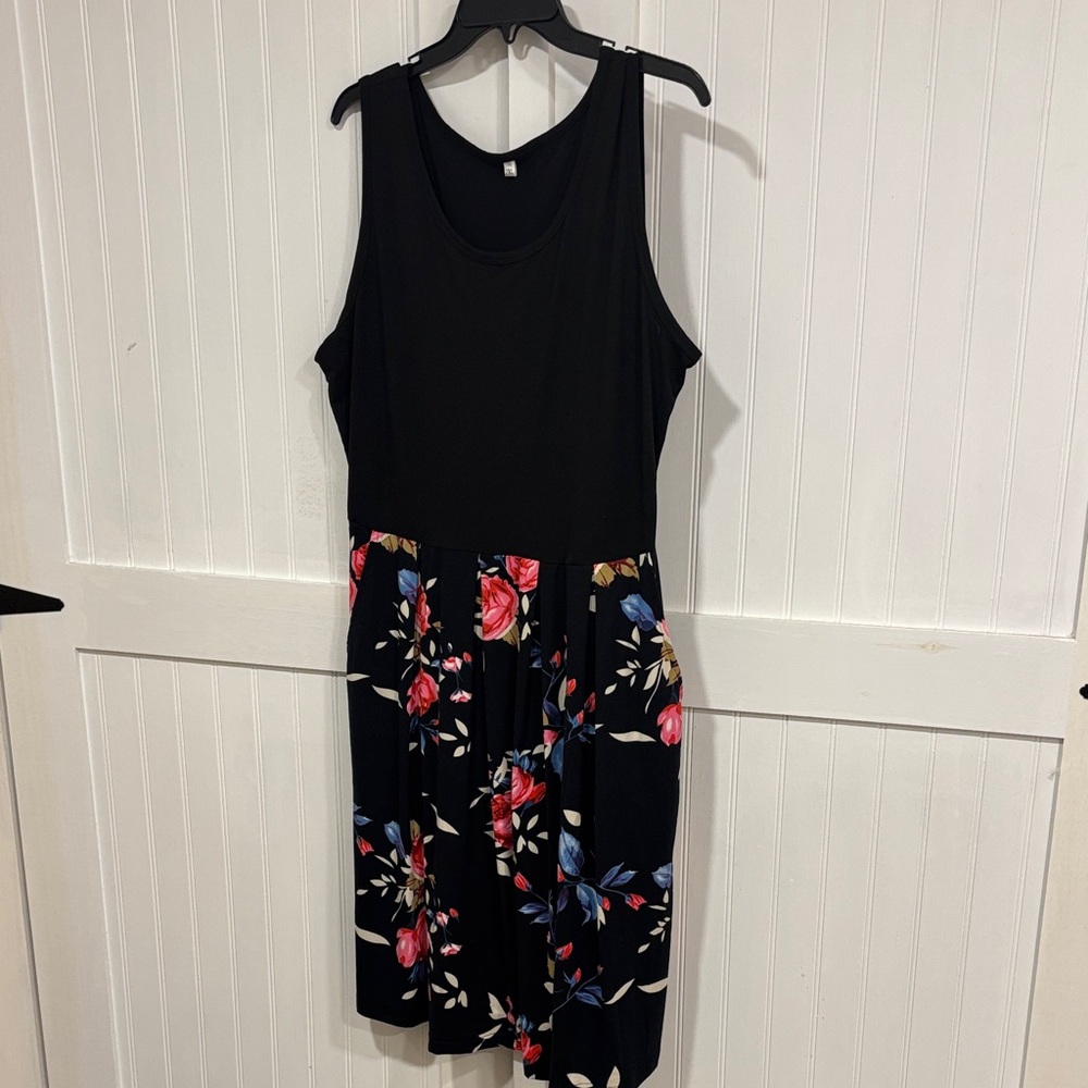 Floral Black Sleeveless Dress size 2XL